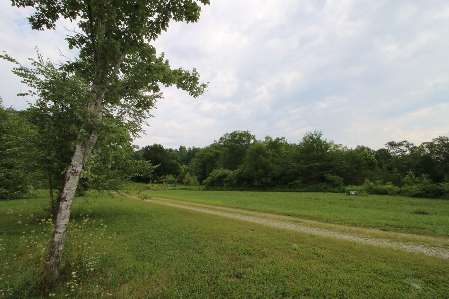 More Photos Of 11251 Highway 90, Parkers Lake Hotel For Sale