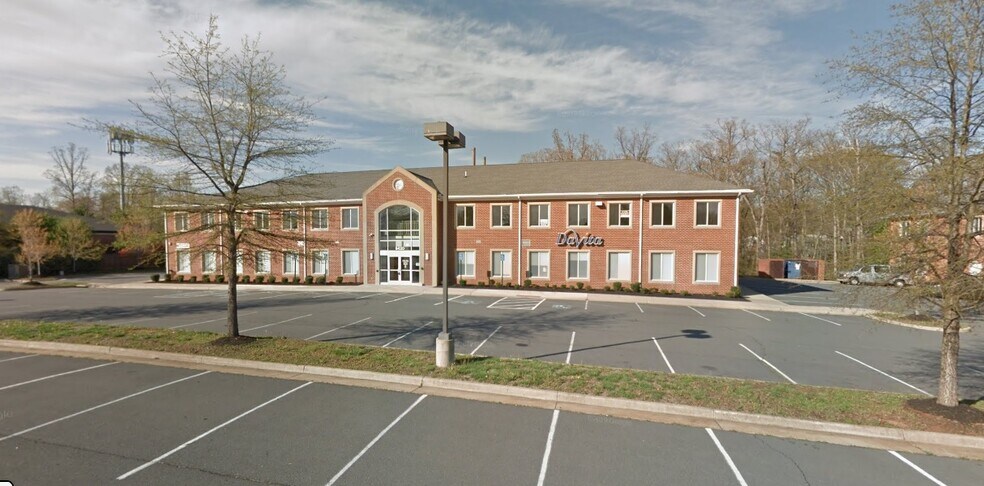 More Photos Of 9420 Forestwood Ln, Manassas Medical For Lease