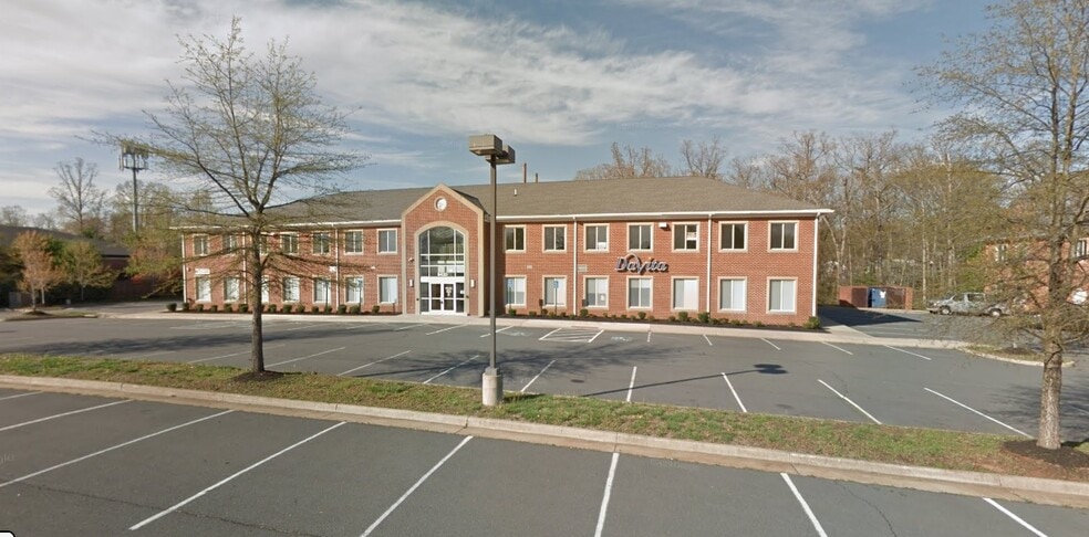 More Photos Of 9420 Forestwood Ln, Manassas Medical For Sale