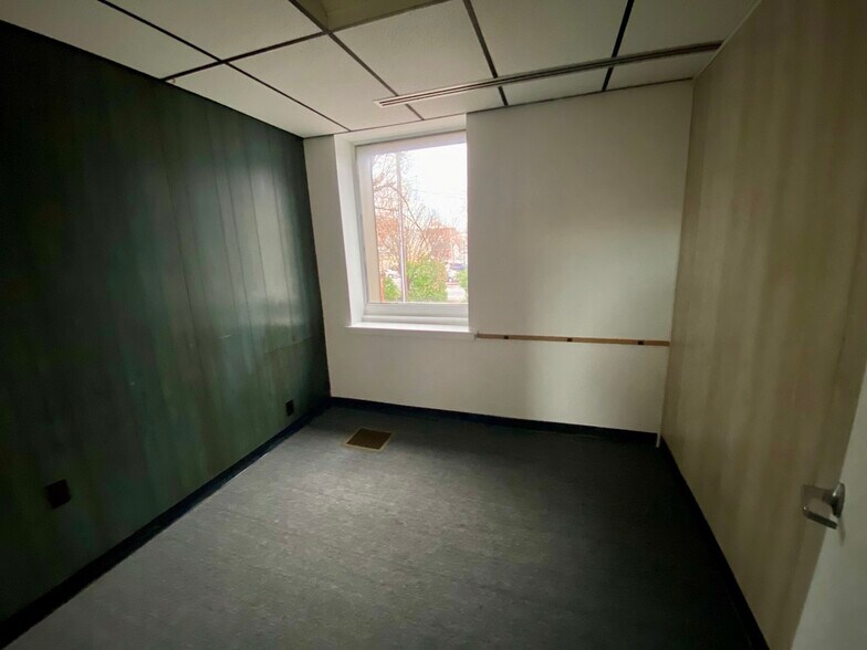 More Photos Of 121 N College St, Martinsburg Medical For Sale