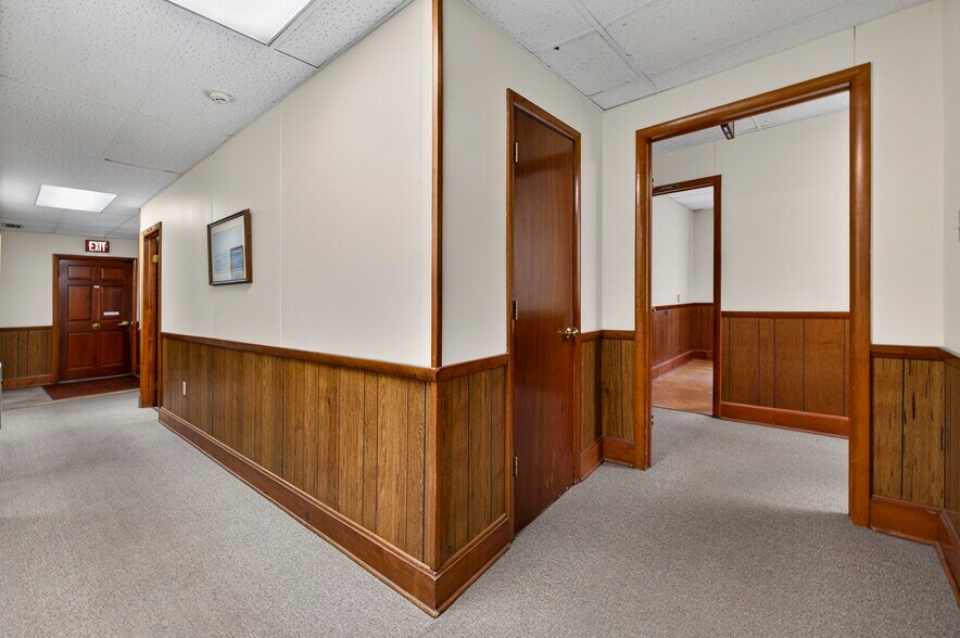 More Photos Of 314 N Braddock St, Winchester Office For Sale