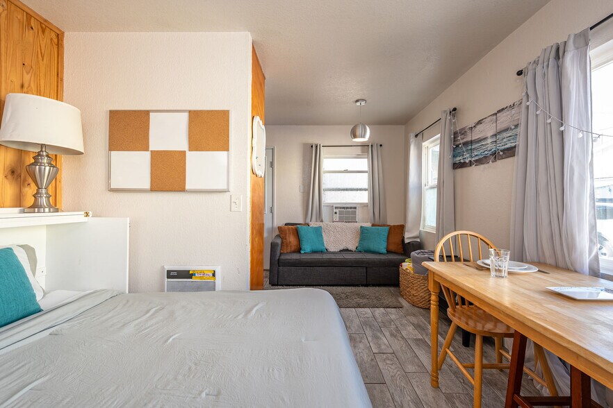 More Photos Of 830-832 Pismo Ct, San Diego Apartments For Sale