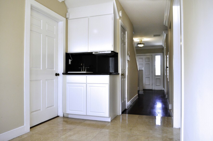 More Photos Of 1533 E 4th St, Santa Ana Medical For Lease