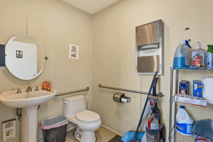 More Photos Of 8920 S Eisenhower Rd, Tucson Contractor Storage Yard For Sale