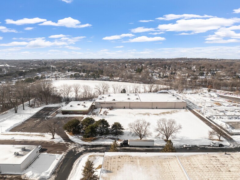 More Photos Of 300 SW 9th Ave, New Brighton Warehouse For Sale