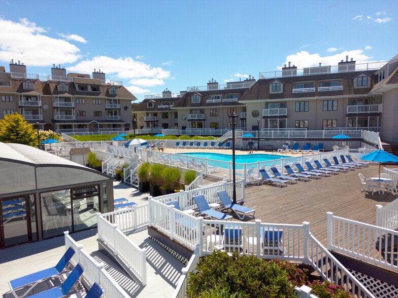 More Photos Of 551 Thames St, Newport Hotel For Sale