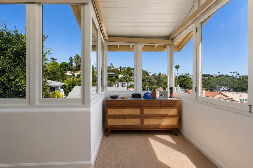 More Photos Of 1501 Westerly Ter, Los Angeles Apartments For Sale
