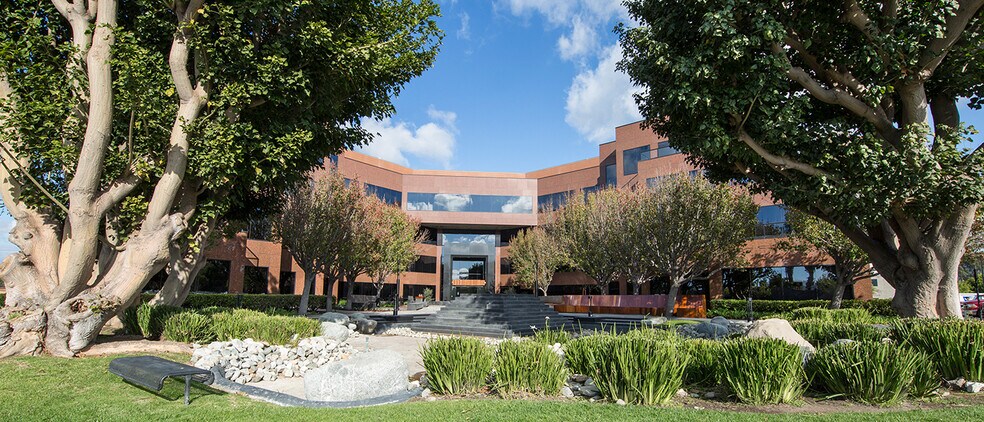 More Photos Of 2050 W 190th St, Torrance Office For Lease