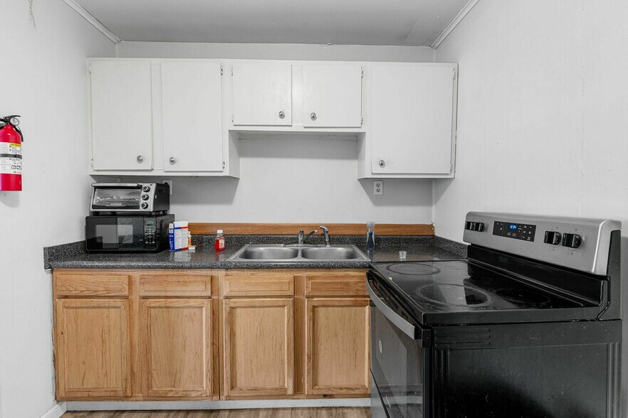 More Photos Of 1068 Wooddale Church Rd, Strawberry Plains Apartments For Sale