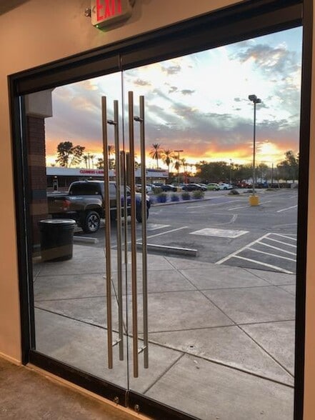 More Photos Of 19-85 E Broadway Rd, Tempe Storefront For Lease