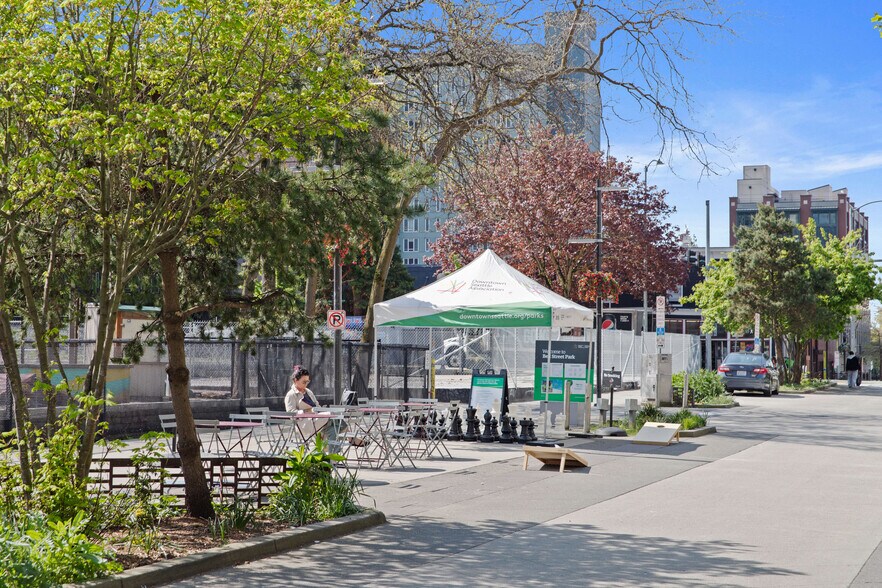 More Photos Of 2301 3rd Ave, Seattle Hotel For Sale