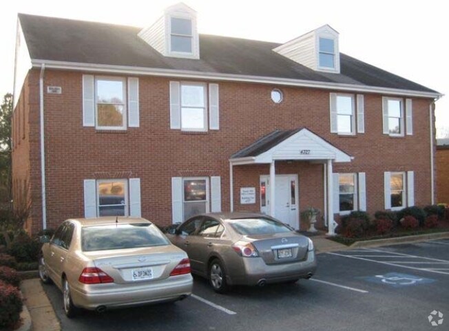 More Photos Of 4327 Mundy Mill Rd, Oakwood Office Residential For Sale