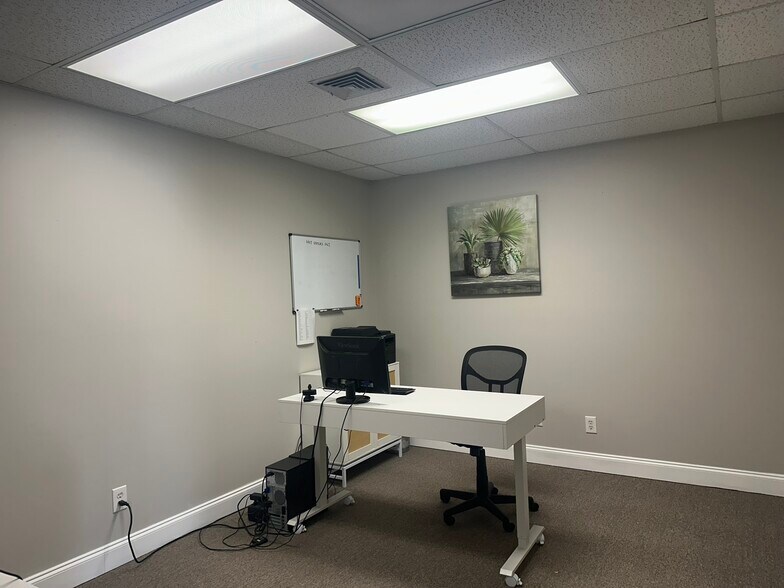 More Photos Of 710 1st Ave SW, Largo Office For Lease