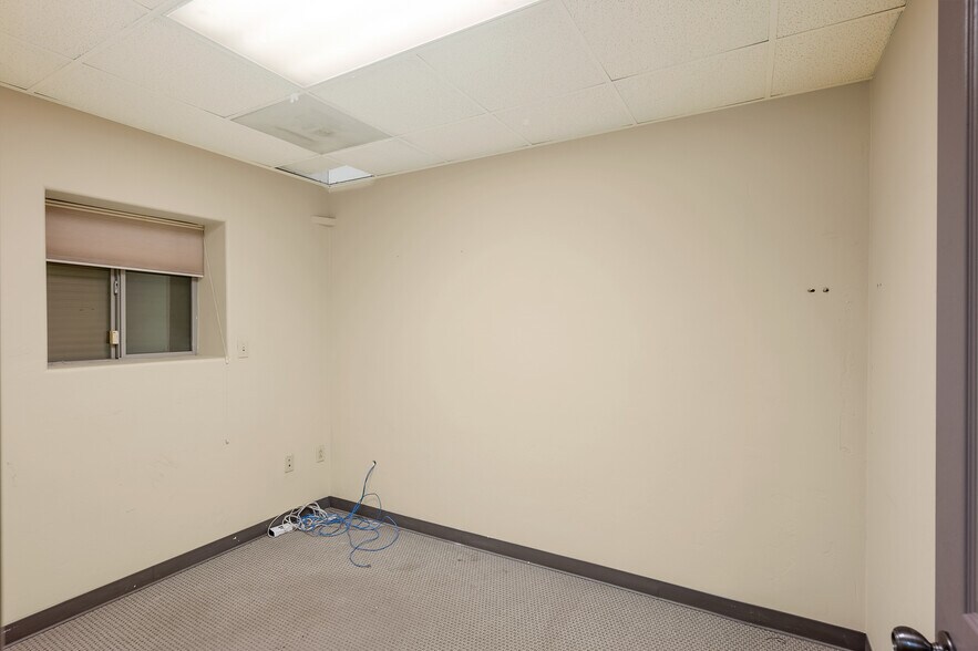 More Photos Of 3200 W Diamond St, Tucson Warehouse For Lease