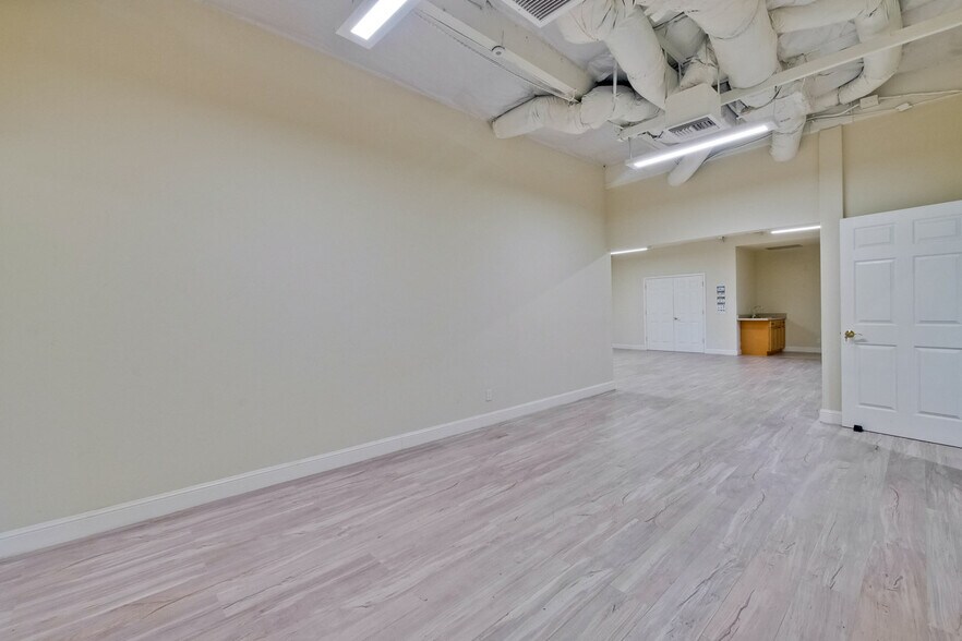 More Photos Of 853 Brown Rd, Fremont Research And Development For Lease