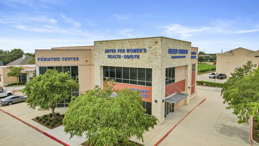 More Photos Of 7790 W Grand Pky, Richmond Medical For Lease