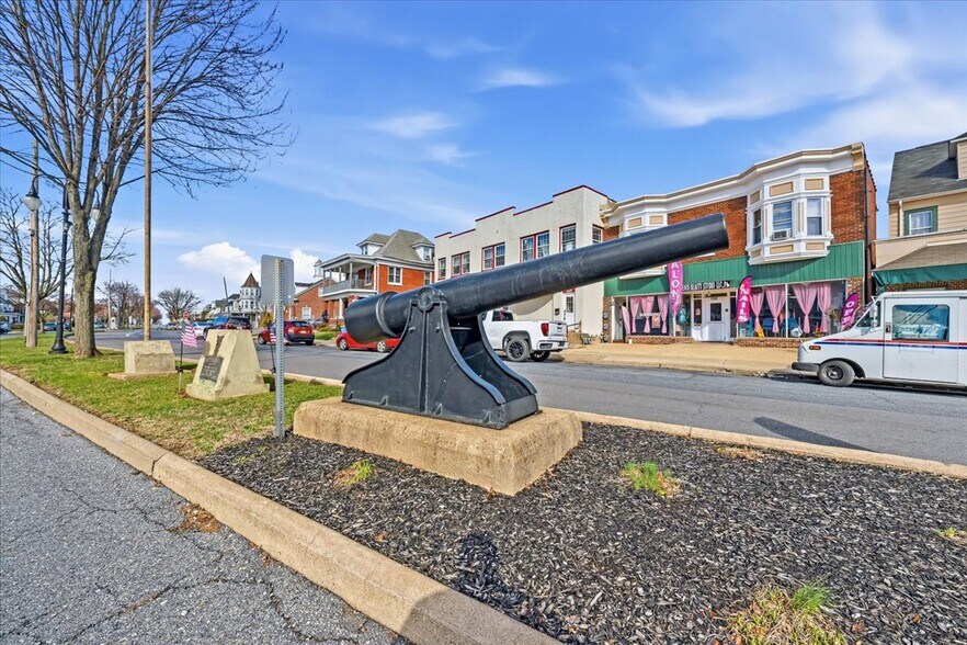 More Photos Of 1707 Washington Blvd, Easton Storefront Retail Residential For Sale