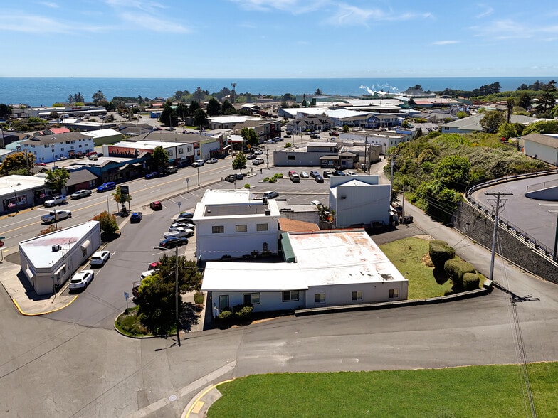 Primary Photo Of 624 Fleet St, Brookings Office For Sale