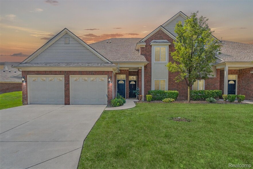 Primary Photo Of 14246 Shadywood Dr, Sterling Heights Apartments For Sale