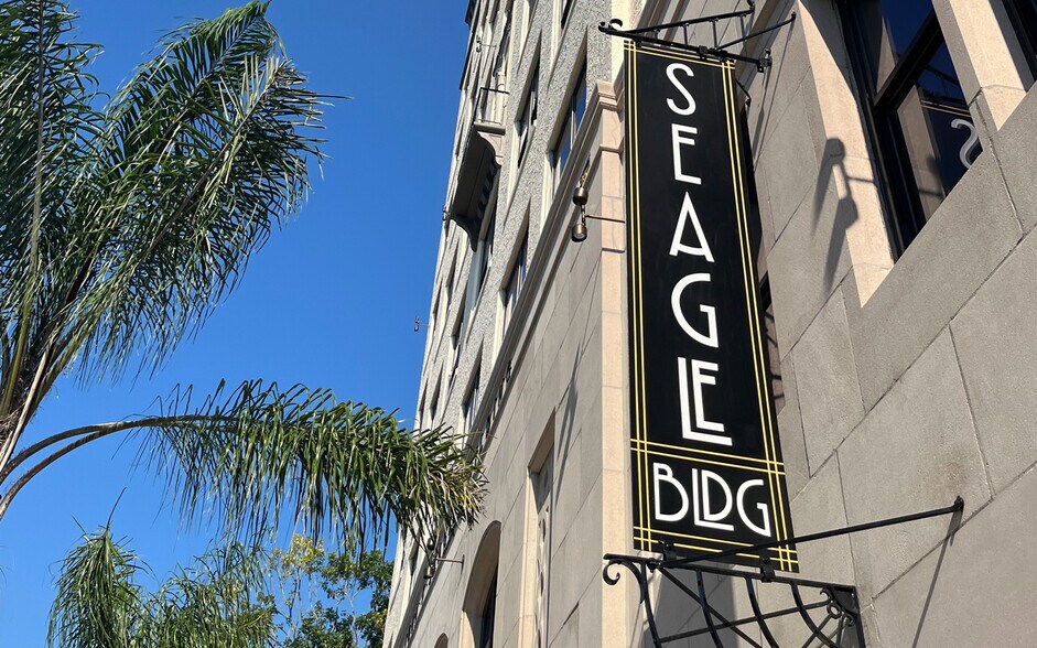 More Photos Of 408 W University Ave, Gainesville Office Residential For Lease