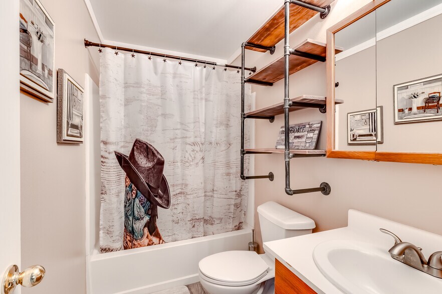 More Photos Of 200 King Ranch Rd, Gatesville Specialty For Sale