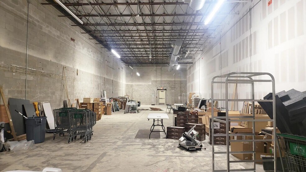 More Photos Of 8595 College Pky, Fort Myers Storefront For Lease