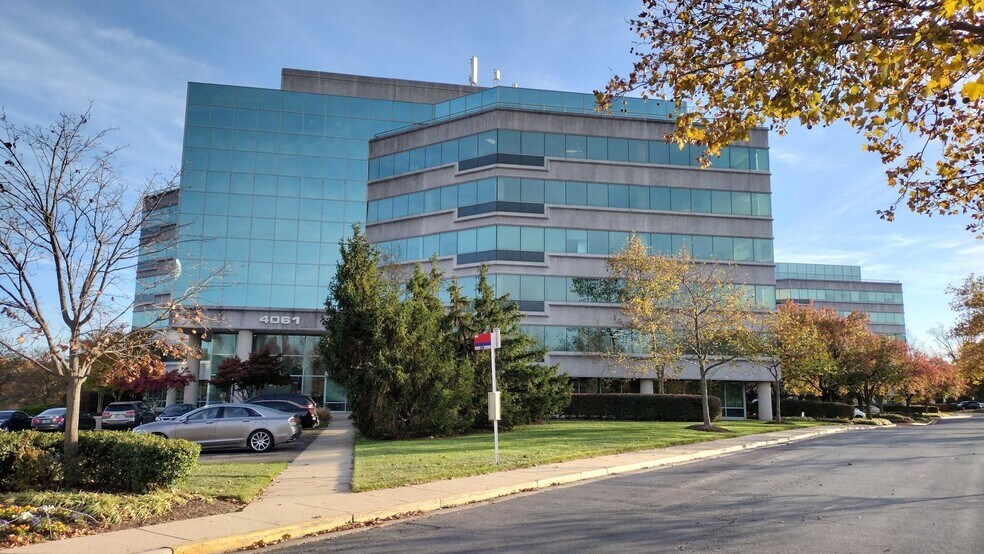 More Photos Of 4061 Powder Mill Rd, Beltsville Office For Lease