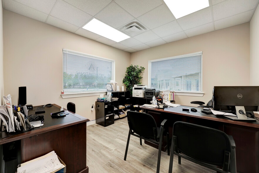 More Photos Of 16310 State Highway 249, Houston Showroom For Sale