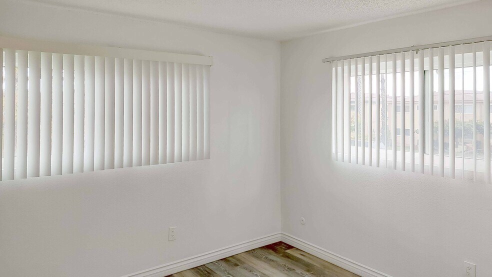 More Photos Of 1718 Crofton Ln, Escondido Multifamily For Sale