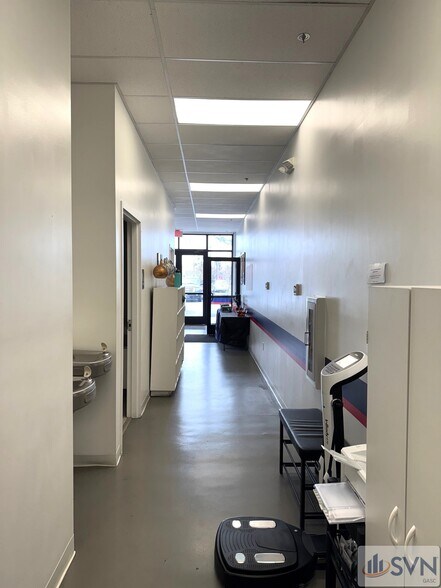 More Photos Of 492 Jimmy Deloach Pky, Savannah Freestanding For Lease