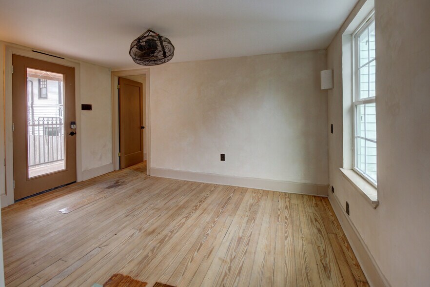 More Photos Of 239 Westheimer Rd, Houston Office Residential For Sale