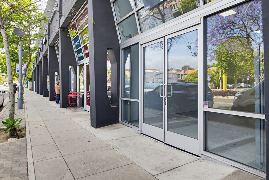 More Photos Of 828 Pico Blvd, Santa Monica Storefront For Lease