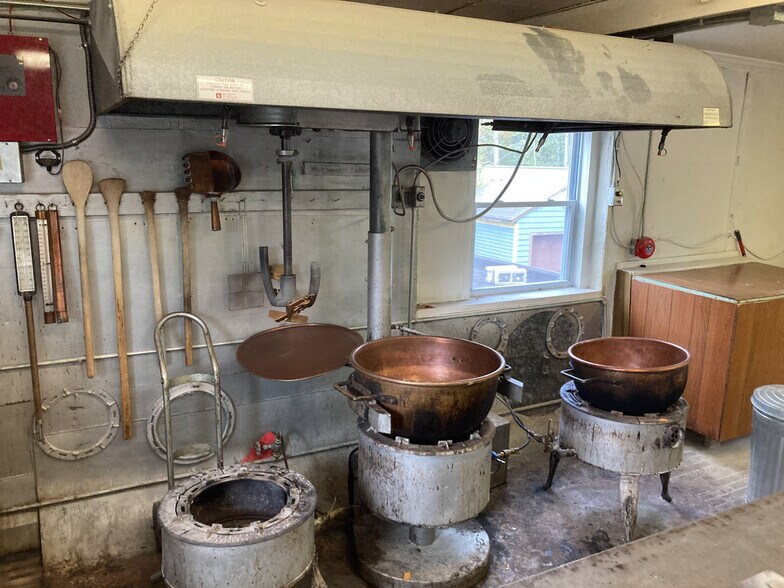 More Photos Of 1238 Lost Nation Rd, Willoughby Storefront For Sale