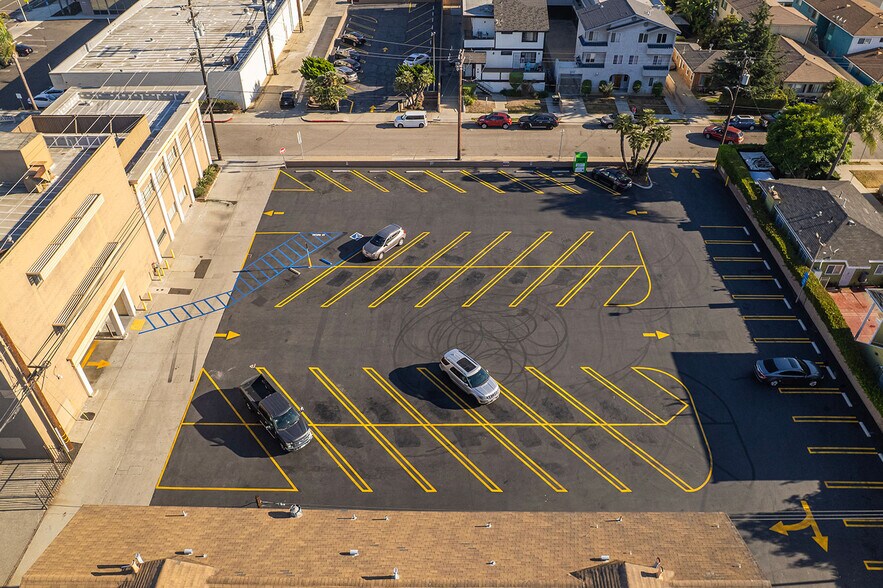 More Photos Of 13543-13545 Hawthorne Blvd, Hawthorne Loft Creative Space For Sale