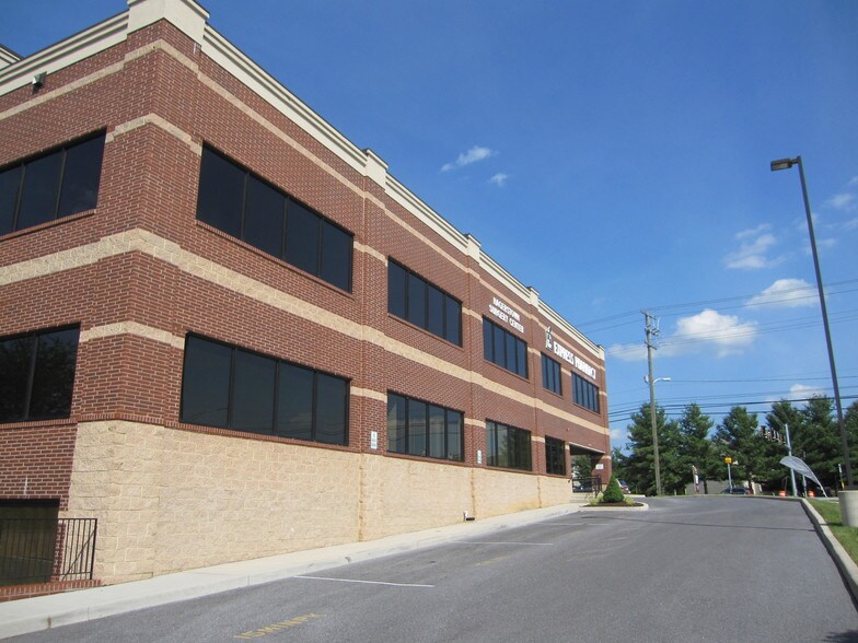 More Photos Of 11236 Robinwood Dr, Hagerstown Medical For Sale