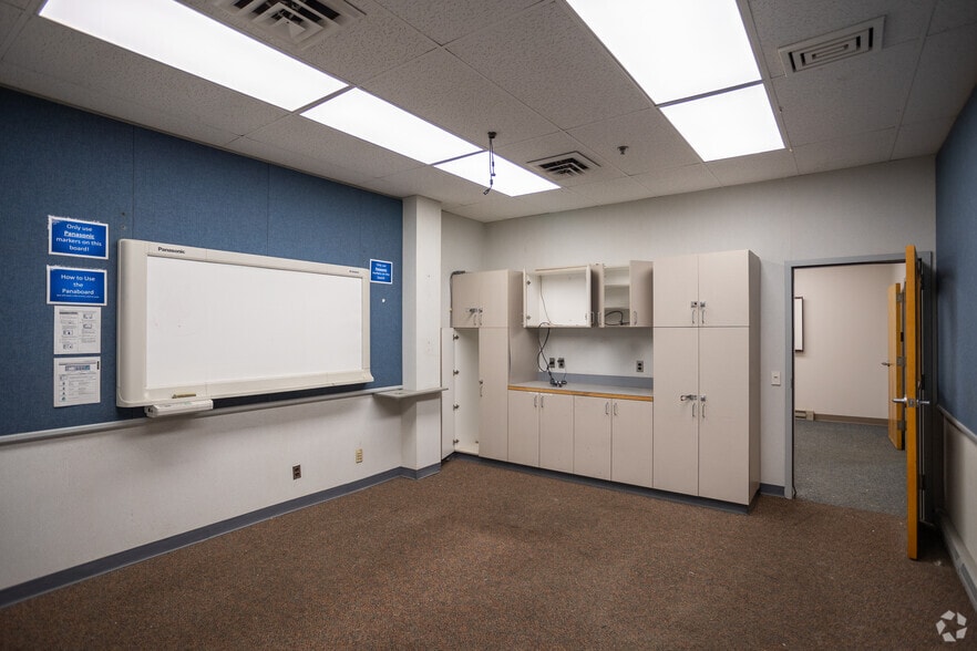 More Photos Of 104 E Park St, Bordentown Warehouse For Sale