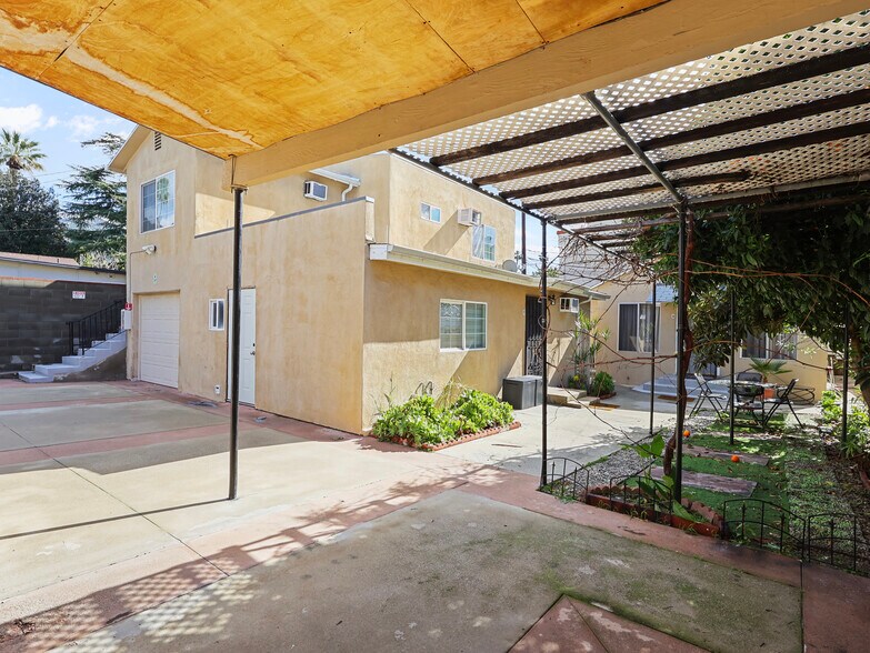 More Photos Of 1168 Justin Ave, Glendale Apartments For Sale