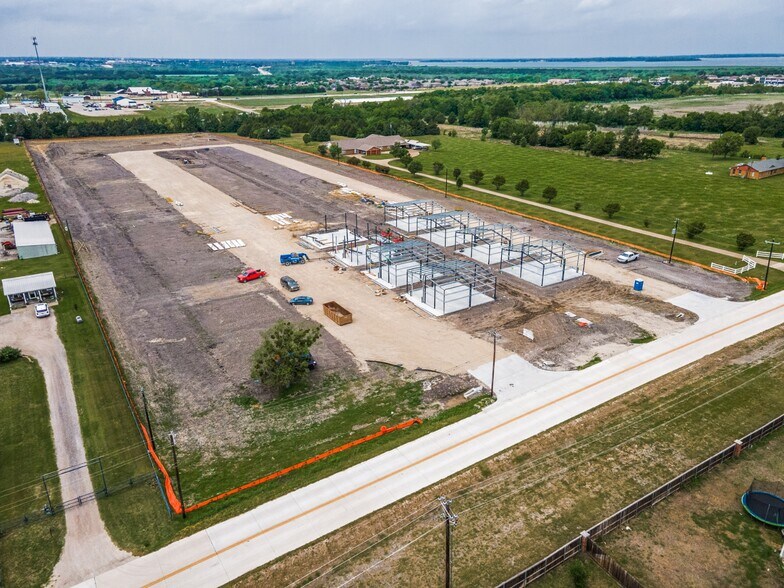 More Photos Of 10446 County Road 484 rd, Lavon Warehouse For Lease