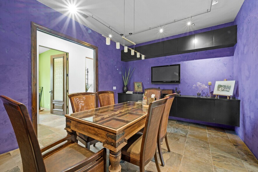More Photos Of 1703 Highway 35 S, Rockport Office Residential For Lease