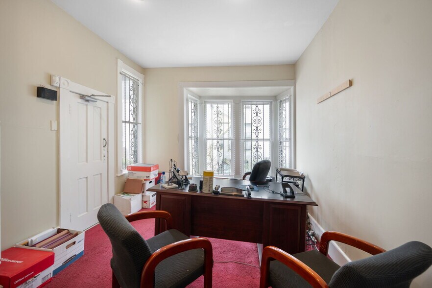 More Photos Of 339 S Ridgewood Ave, Daytona Beach Office Residential For Sale