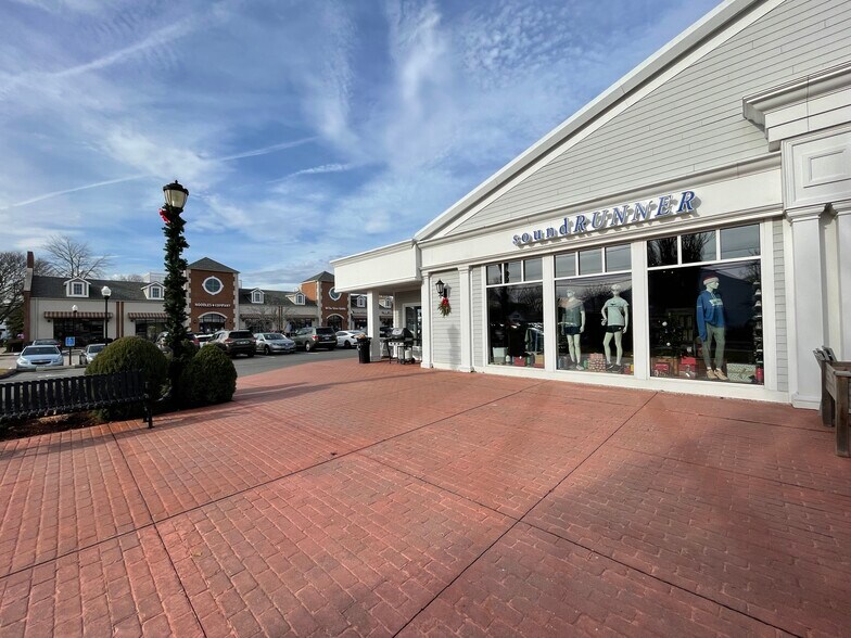 More Photos Of 63 Hebron Ave, Glastonbury Storefront For Lease