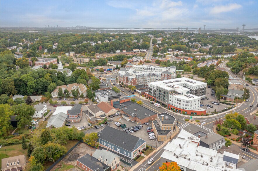 More Photos Of 11 Front St, Weymouth Office For Lease