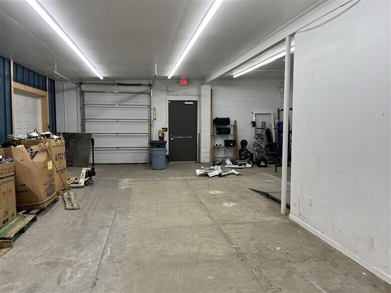 More Photos Of 1623-1635 Chicago Dr SW, Grand Rapids Freestanding For Sale