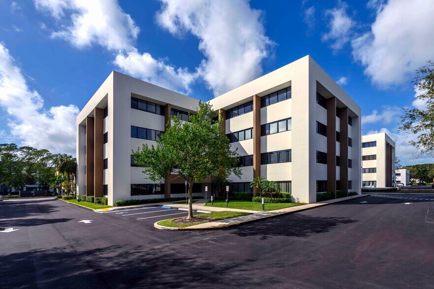 Primary Photo Of 1900 NW Corporate Blvd, Boca Raton Unknown For Lease