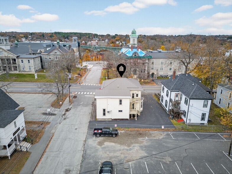 More Photos Of 112 State St, Augusta Office For Sale