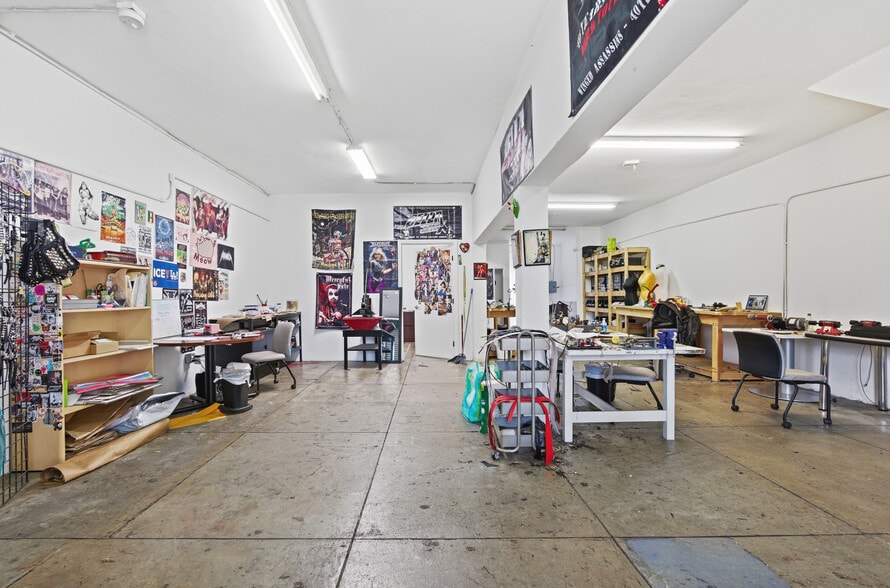 More Photos Of 8317 Whittier Blvd, Pico Rivera Storefront Retail Residential For Sale