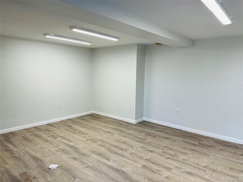 More Photos Of 161 Temple Hill Rd, New Windsor Manufacturing For Lease