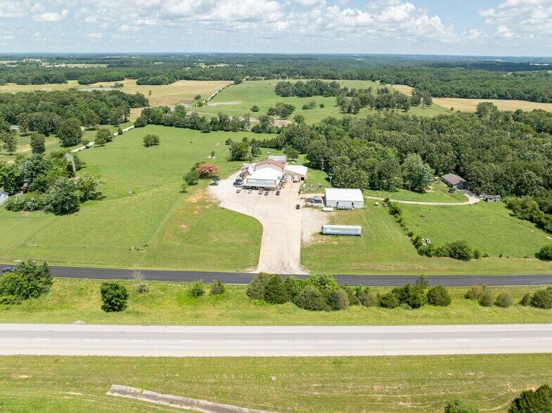 More Photos Of 6839 Outer Rd, Mountain Grove Supermarket For Sale