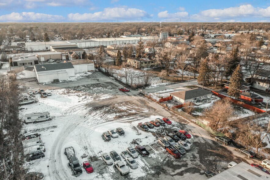 More Photos Of 3645 Union Ave, Steger Warehouse For Sale
