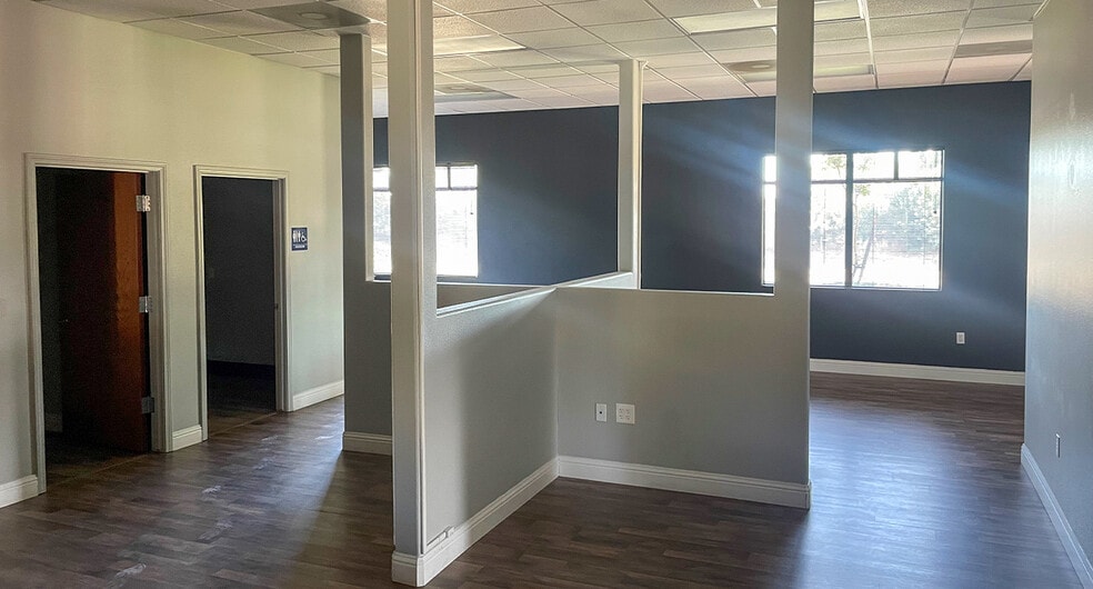 More Photos Of 760 N I St, Madera Office For Lease